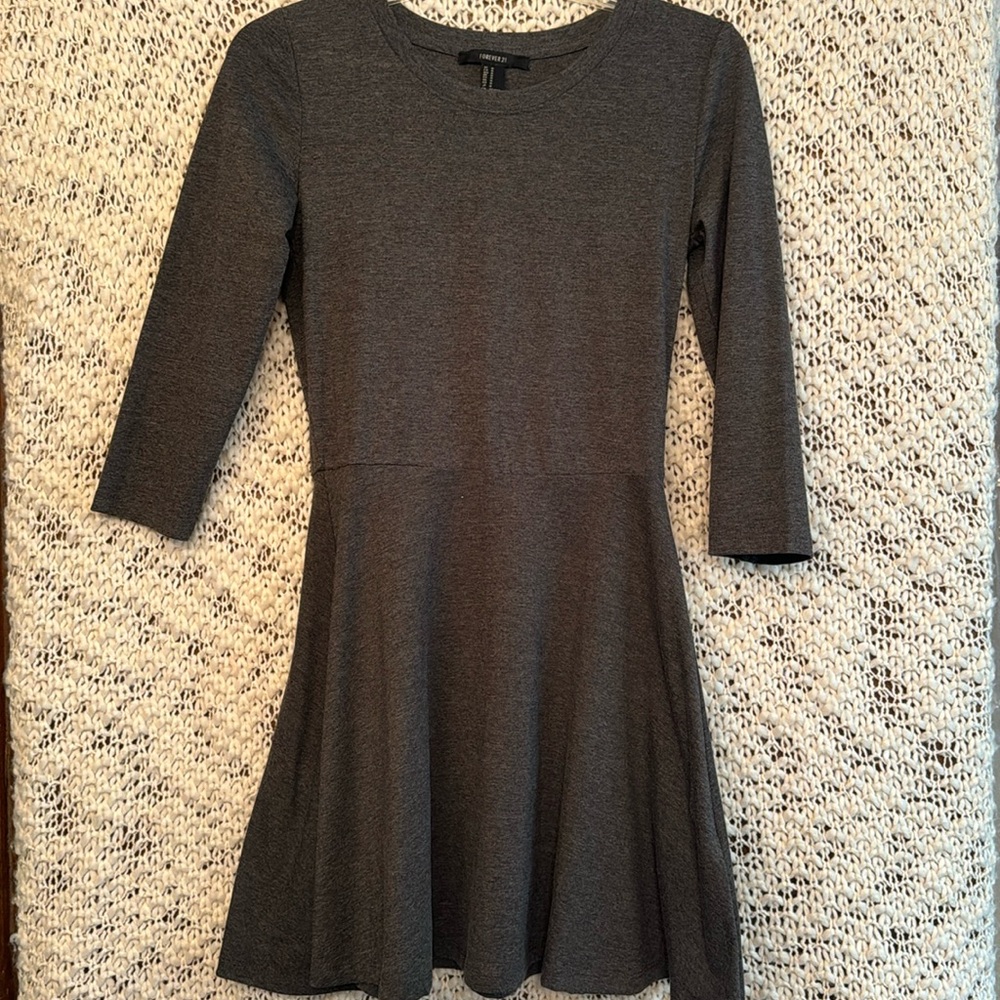 Medium Adult II Forever 21 II GREAT CONDITION